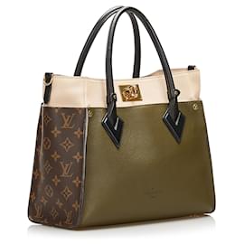 Louis Vuitton-Sac à main MM Monogram vert Louis Vuitton à mes côtés-Vert