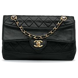 Chanel-Sac à épaule en cuir d'agneau matelassé noir Chanel-Noir