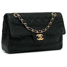 Chanel-Black Chanel Quilted Lambskin Shoulder Bag-Black