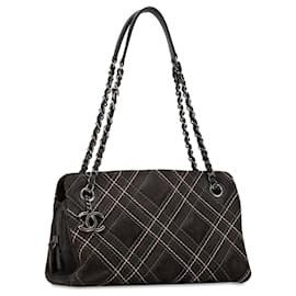 Chanel-Graue Chanel Wildleder Schultertasche Paris-Edinburgh Saltire-Andere