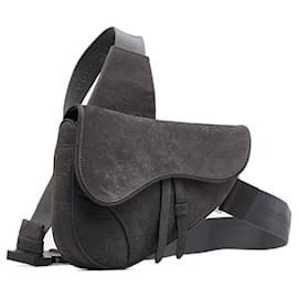 Dior-Schwarze Dior Saddle Umhängetasche mit floralem Relief-Schwarz