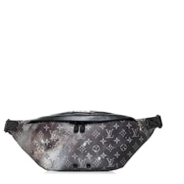 Louis Vuitton-Bolsa de cintura Louis Vuitton Monogram Galaxy preta-Preto