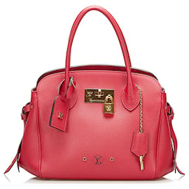 Louis Vuitton-Bolsa Milla PM em Veau Nuage vermelho da Louis Vuitton-Vermelho