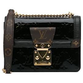 Louis Vuitton-Bolsa transversal Wynwood em Monogram Vernis preto da Louis Vuitton-Preto