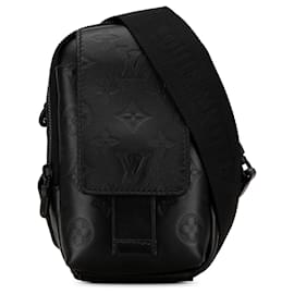 Louis Vuitton-Schwarze Louis Vuitton Monogram Shadow Doppelhandytasche-Schwarz