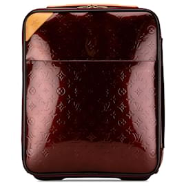 Louis Vuitton-Louis Vuitton Vernis Monograma Vermelho Pegase 45-Vermelho,Bordeaux