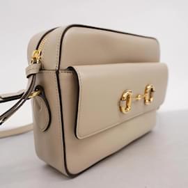 Gucci-Borsa a spalla in pelle beige Gucci con dettaglio a morsetto-Beige