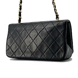 Chanel-Borsa a spalla in pelle di agnello nera Chanel con catena-Nero