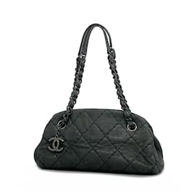 Chanel-Borsa a spalla in pelle nera Matelassé Chanel-Nero