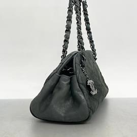 Chanel-Borsa a spalla in pelle nera Matelassé Chanel-Nero