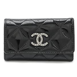 Chanel-Chanel Black Enamel Leather Keycase-Black