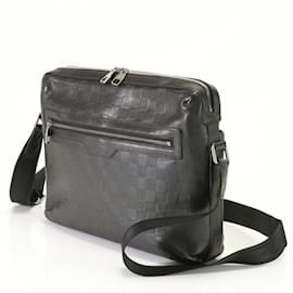 Louis Vuitton-Sac à épaule Louis Vuitton Damier Infini Calypso MM-Noir