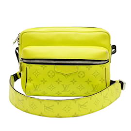 Louis Vuitton-Sac à dos extérieur PM Taiga Rama Louis Vuitton-Jaune