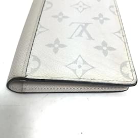 Louis Vuitton-Louis Vuitton Taigalama Long Wallet-White