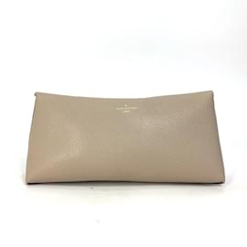 Louis Vuitton-Pochette en cuir beige Louis Vuitton-Beige