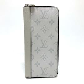 Louis Vuitton-Louis Vuitton Taigarama Long Wallet-White