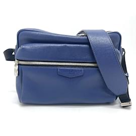 Louis Vuitton-Louis Vuitton M33437 Taiga Messenger Shoulder Bag-Blue