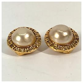 Chanel-Chanel Vintage Gold Clip Earrings-Golden