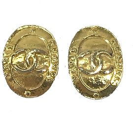 Pendientes de clip de oro vintage de Chanel Dorado