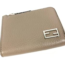 Fendi-Fendi Beige Leather Coin Purse-Beige