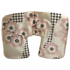 Set di cuscini e pochette per maschera per gli occhi Chanel Pink Rosa