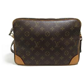 Louis Vuitton-Louis Vuitton Nile Shoulder Bag-Brown