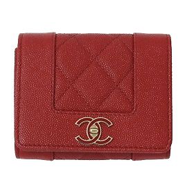 Cartera tri-fold Matelassé Mademoiselle de Chanel Roja