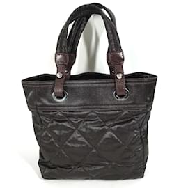 Chanel-Lila Stoff Schultertasche von Chanel-Lila