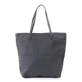 Fendi-Fendi Zucchino Black Leather Shoulder Bag-Black