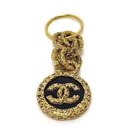 Chanel-Chaveiro Chanel Coco CC Mark Charm-Dourado