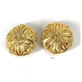 Chanel-Chanel Vintage Gold Clip Earrings-Golden