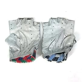 Chanel-Chanel 16S Silver and Red Warm Gloves-Silvery
