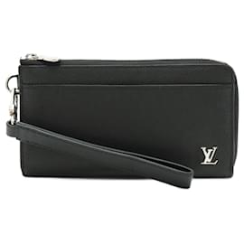 Louis Vuitton-Louis Vuitton Taiga Zippy Dragon Long Wallet-Black