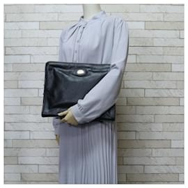 Gucci-Gucci Black Leather Clutch Bag-Black