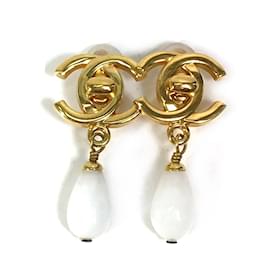 Chanel-Chanel Vintage Gold Clip Earrings-Golden