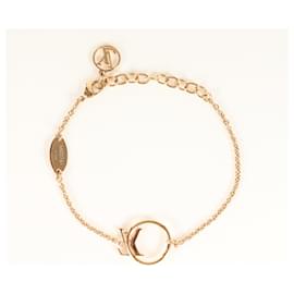 Louis Vuitton-Louis Vuitton Gold Charm Bracelet for Men-Golden