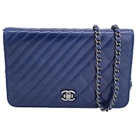 Chanel-Chanel Coco Boy Carteira com Corrente em Couro Azul-Azul