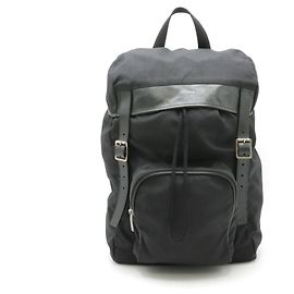 Sac à dos en cuir noir Yves Saint Laurent Noir