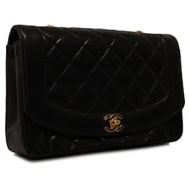 Chanel-Bolsa de ombro Chanel Matelassé Diana com corrente-Preto