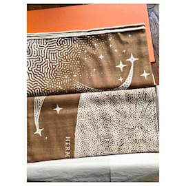 Hermès-Claire de Lune cashmere shawl-Camel