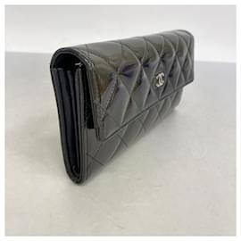 Chanel-Chanel Long Wallet in Black Patent Leather-Black