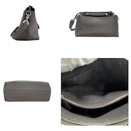 Fendi-Sac à bandoulière en cuir Fendi By the Way Medium-Marron,Noir