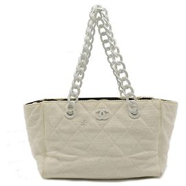 Chanel Matelassé Coco Mark Tote Bag Weiß