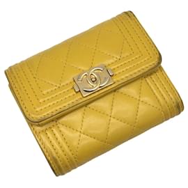 Chanel-Chanel Boy Tri-Fold Wallet in Yellow Lambskin-Yellow