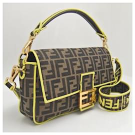 Fendi-Bolsa de Ombro Mamma Bucket da Fendi-Marrom,Amarelo