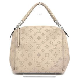 Bolsa de Ombro Babylon Chain BB da Louis Vuitton Bege