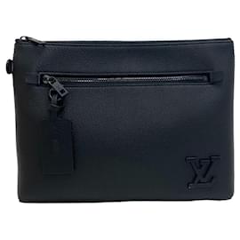 Louis Vuitton-Louis Vuitton Aerogram Pochette Clutch Bag-Black