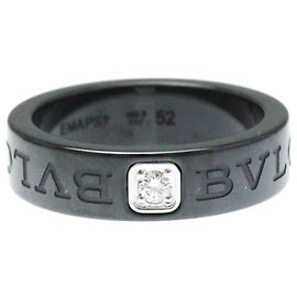 Bulgari Anel de banda em cerâmica e ouro branco com logotipo duplo Bvlgari Outro