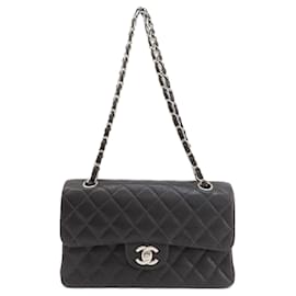 Chanel-Sac à épaule Chanel Matelassé en cuir caviar noir-Noir