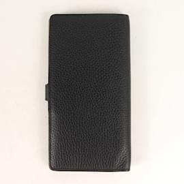 Louis Vuitton-Louis Vuitton Taurillon LV Vertical Wallet-Black